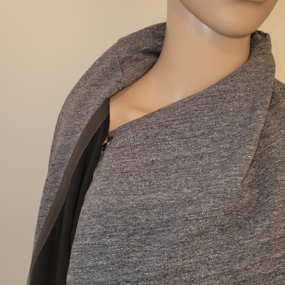 Jacket, crossover wrap - Picture 3 of 4